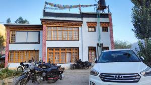 Zambla Guest House